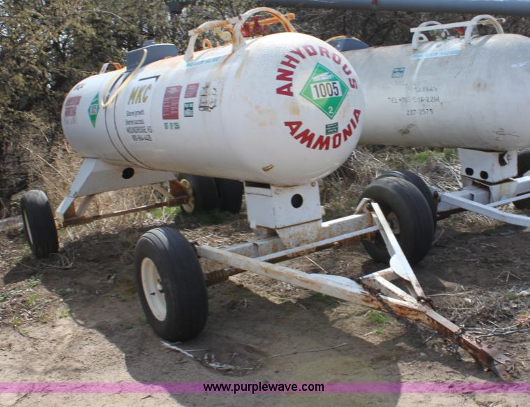 image for item L9614 1,000 gallon anhydrous ammonia tank