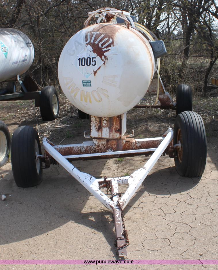 image for item L9616 1,000 gallon anhydrous ammonia tank