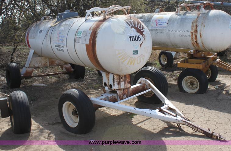 image for item L9616 1,000 gallon anhydrous ammonia tank