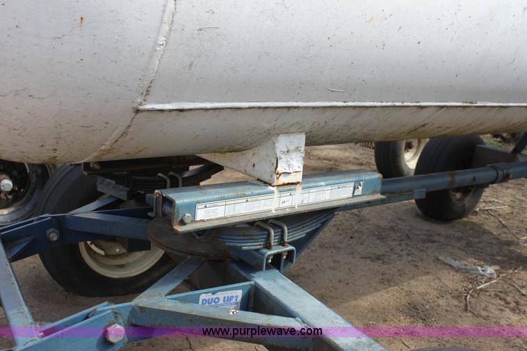 image for item L9617 1,000 gallon anhydrous ammonia tank