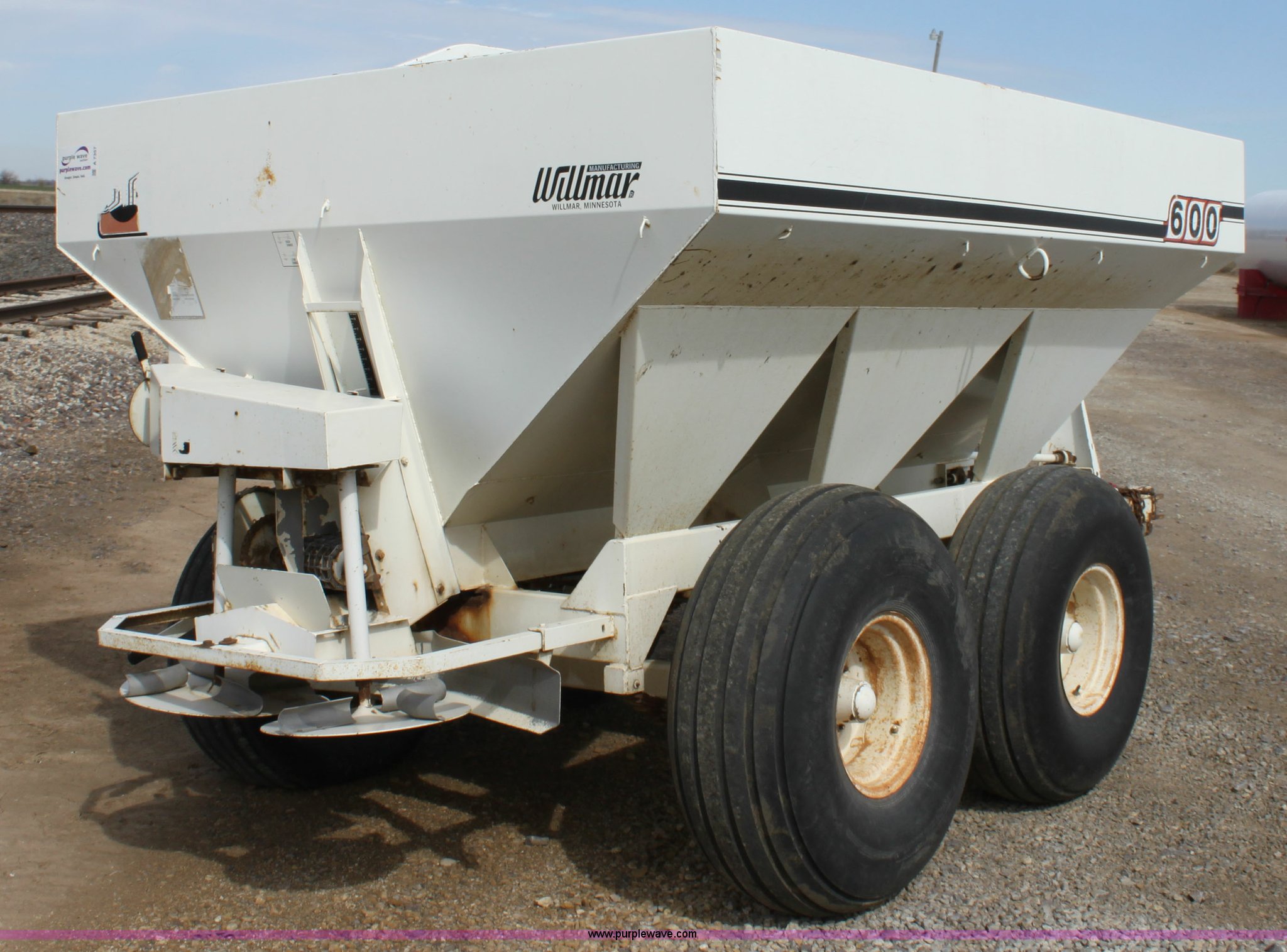 Willmar 600 fertilizer spreader in Inman, KS Item A7357 sold Purple