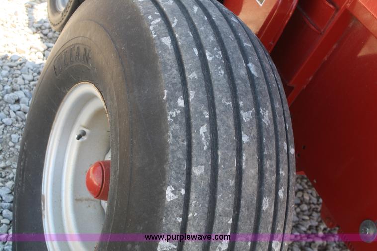 image for item A6806 2005 Case IH RBX562 round baler