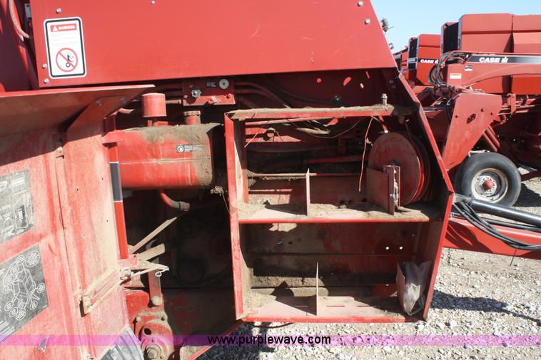 image for item A6809 1999 Case IH 8465A round baler