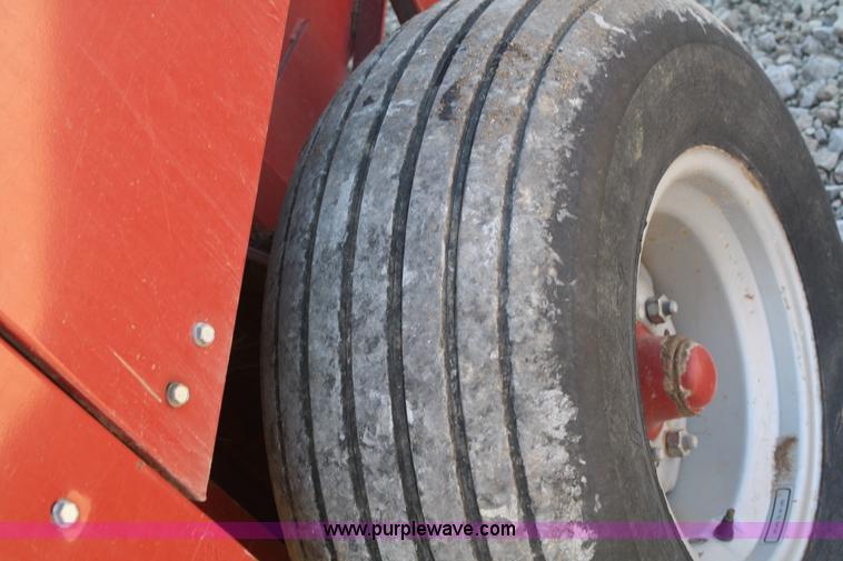 image for item A6809 1999 Case IH 8465A round baler