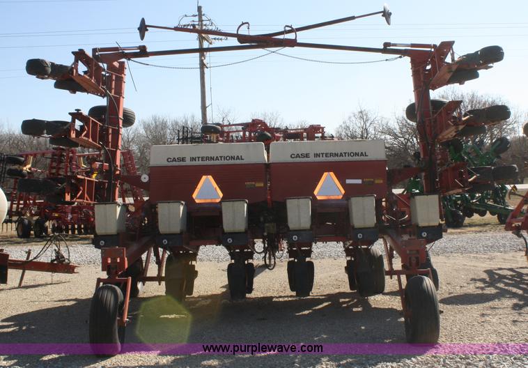 image for item A6834 Case IH Cyclo Air 950 Early Riser planter