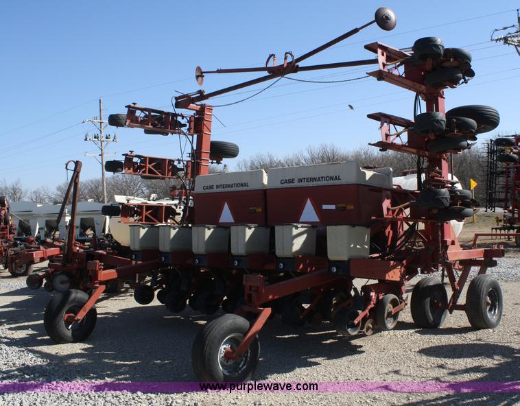 image for item A6834 Case IH Cyclo Air 950 Early Riser planter