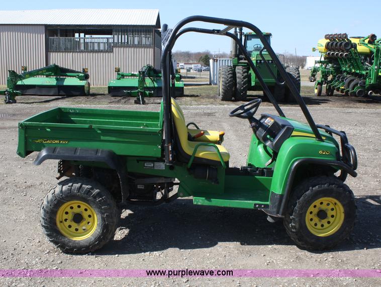 image for item A6895 2008 John Deere XUV 620i Gator