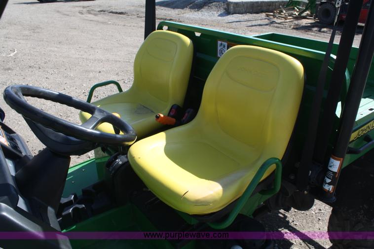 image for item A6895 2008 John Deere XUV 620i Gator