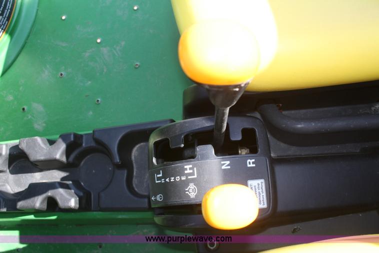 image for item A6895 2008 John Deere XUV 620i Gator