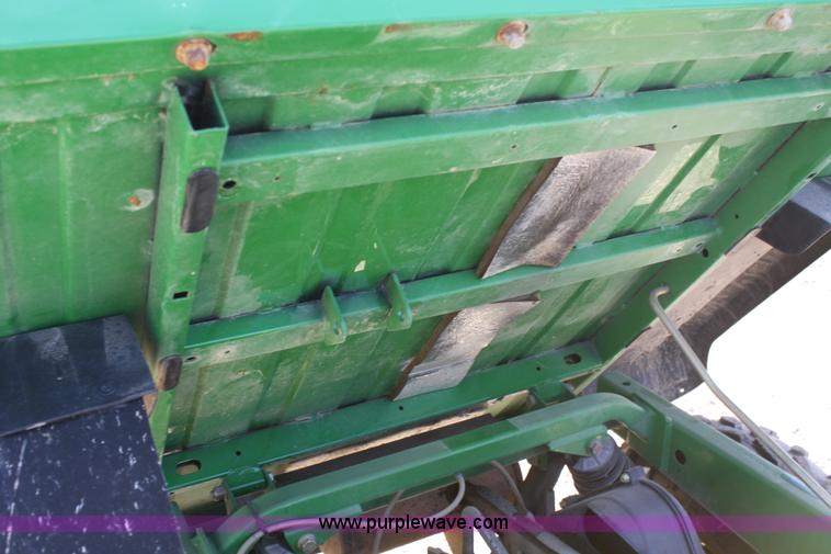 image for item A6895 2008 John Deere XUV 620i Gator