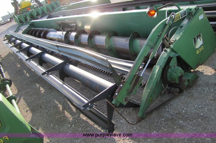 image for item B2232 John Deere 930 30' platform header