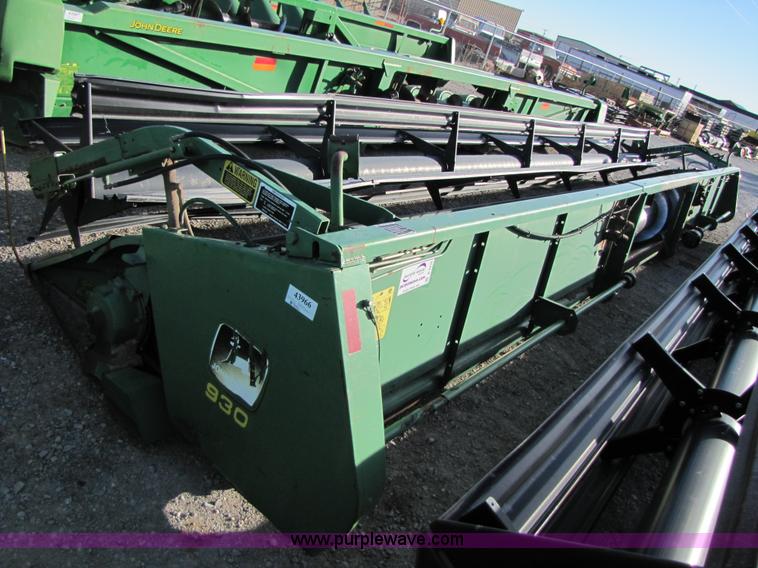 image for item B2232 John Deere 930 30' platform header