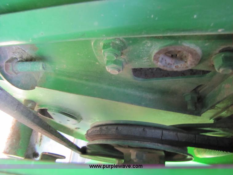 image for item B2232 John Deere 930 30' platform header