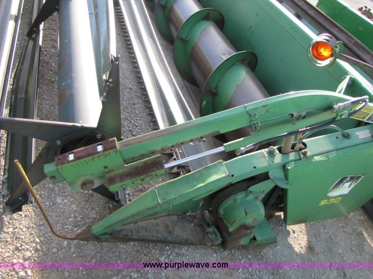 image for item B2232 John Deere 930 30' platform header