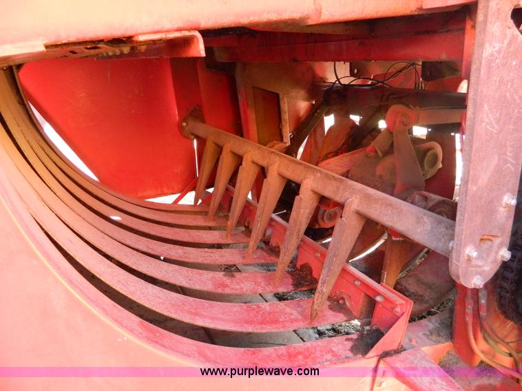 image for item B3536 Case IH 8580 square baler