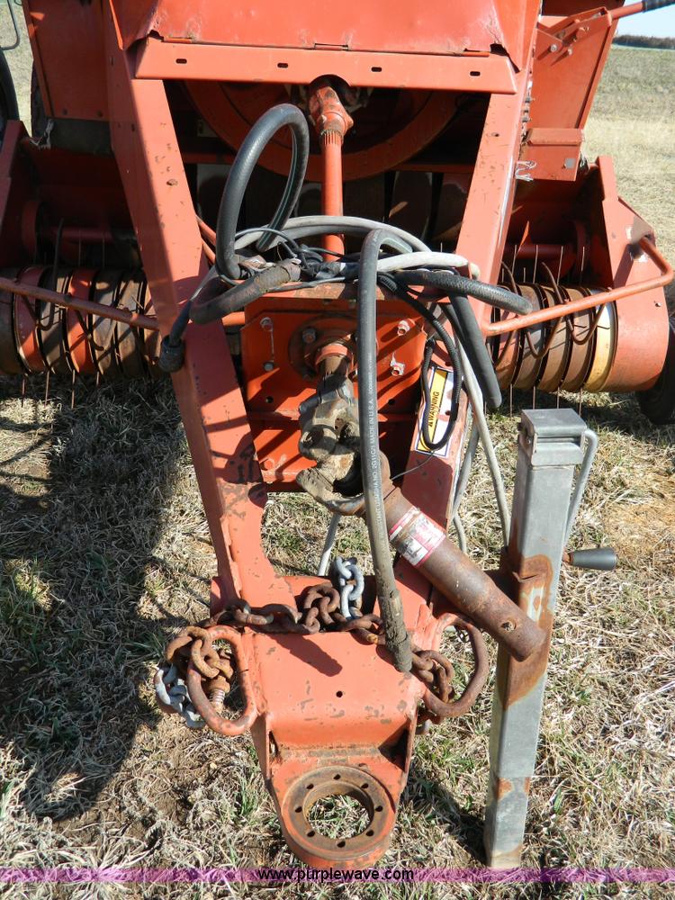 image for item B3537 1990 Hesston 4900 square baler