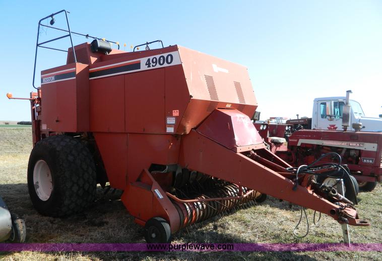 image for item B3537 1990 Hesston 4900 square baler