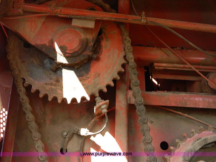 image for item B3537 1990 Hesston 4900 square baler