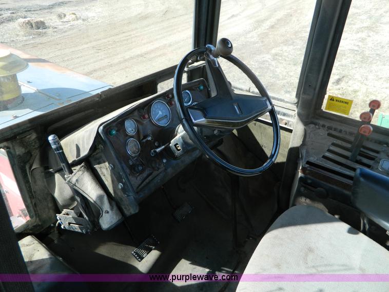 image for item B3545 1979 Versatile 500 tractor