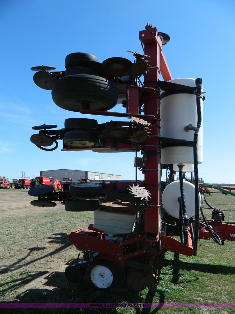 image for item B3582 1997 AGCO White 6122 12 row planter