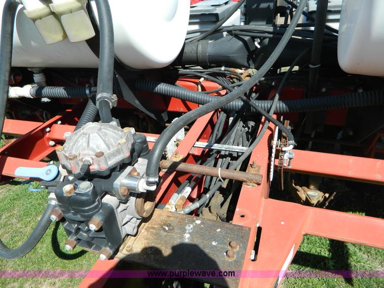 image for item B3582 1997 AGCO White 6122 12 row planter