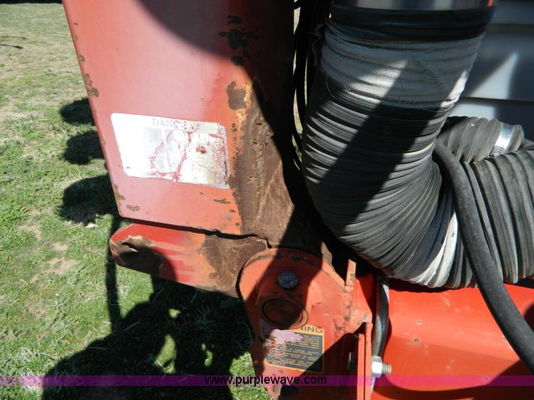 image for item B3582 1997 AGCO White 6122 12 row planter