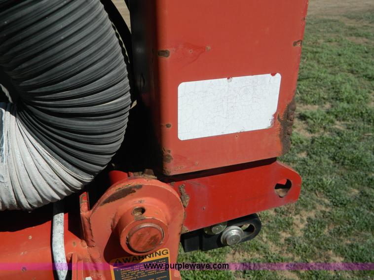 image for item B3582 1997 AGCO White 6122 12 row planter