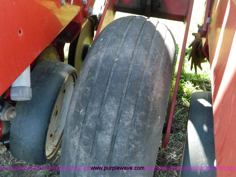 image for item B3582 1997 AGCO White 6122 12 row planter