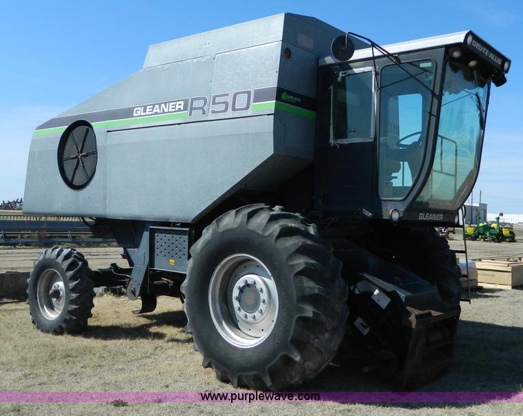 image for item B3583 1989 Gleaner R50 combine