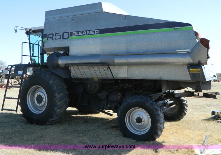 image for item B3583 1989 Gleaner R50 combine