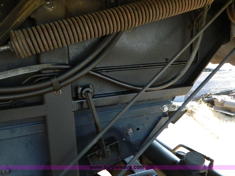 image for item B3583 1989 Gleaner R50 combine