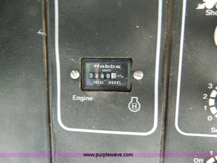 image for item B3583 1989 Gleaner R50 combine