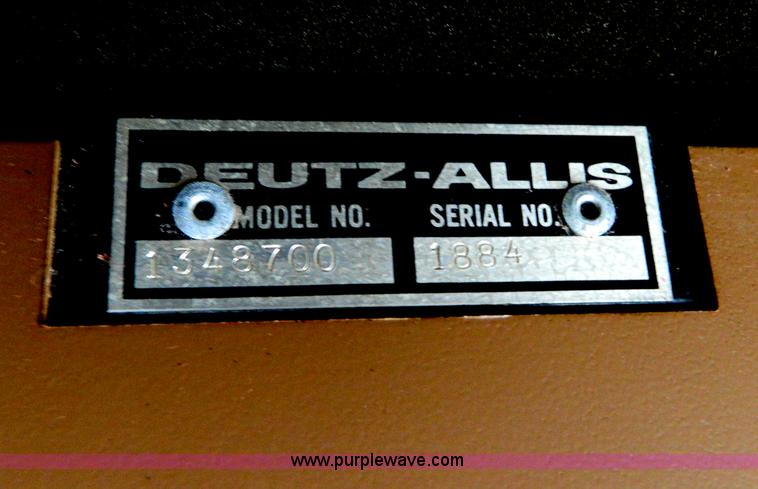 image for item B3583 1989 Gleaner R50 combine