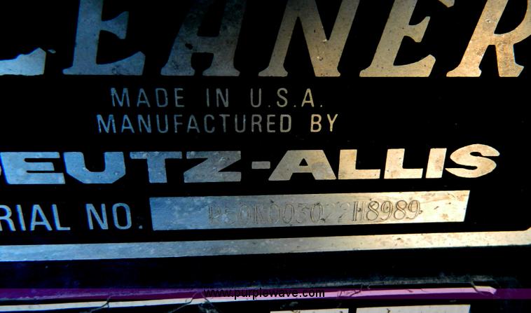 image for item B3583 1989 Gleaner R50 combine