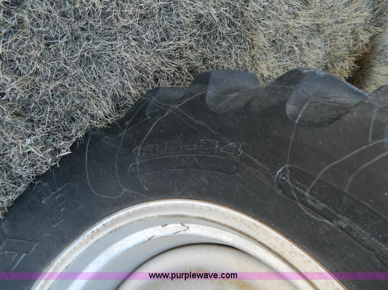 image for item B3583 1989 Gleaner R50 combine