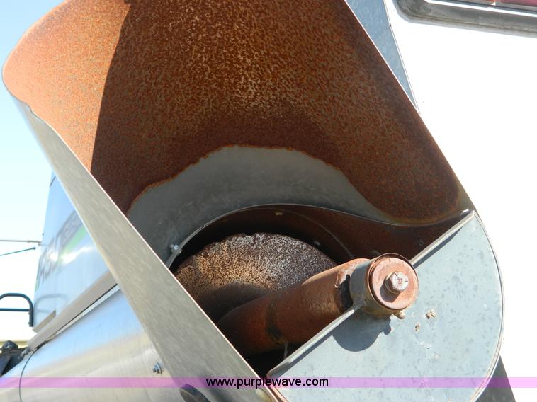 image for item B3583 1989 Gleaner R50 combine