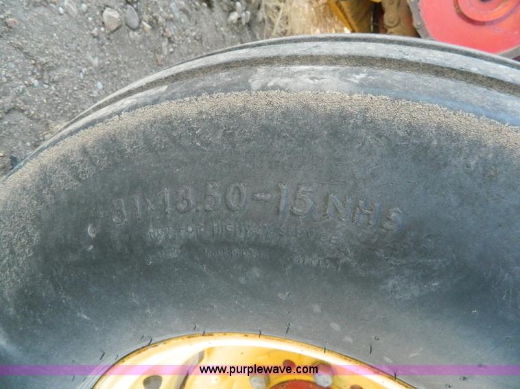 image for item B3587 2005 New Holland BR780 baler