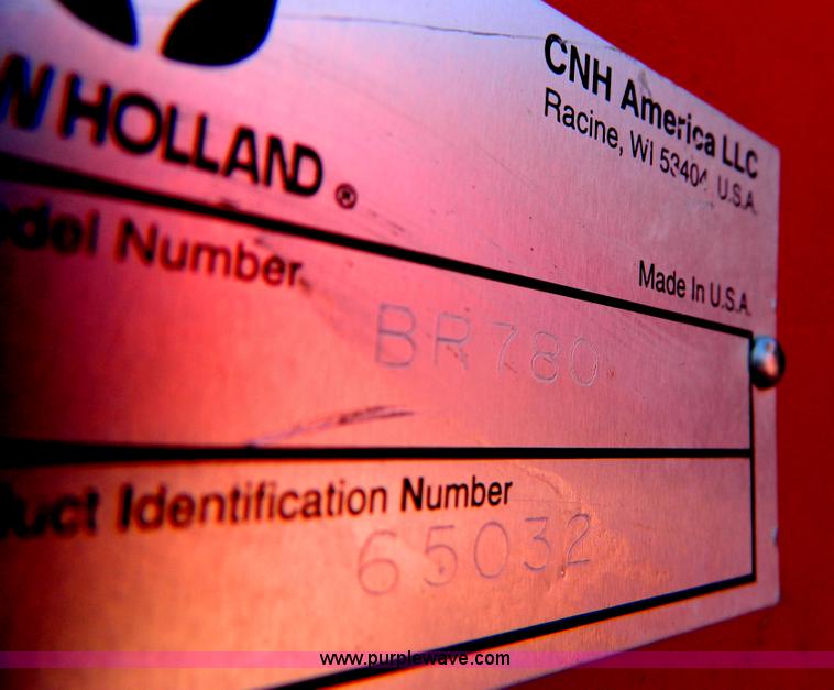 image for item B3587 2005 New Holland BR780 baler