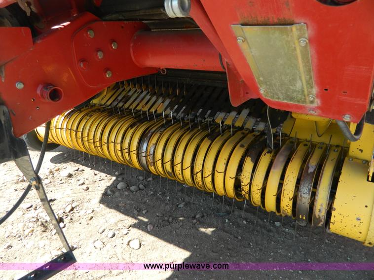 image for item B3588 2004 New Holland BR780 baler