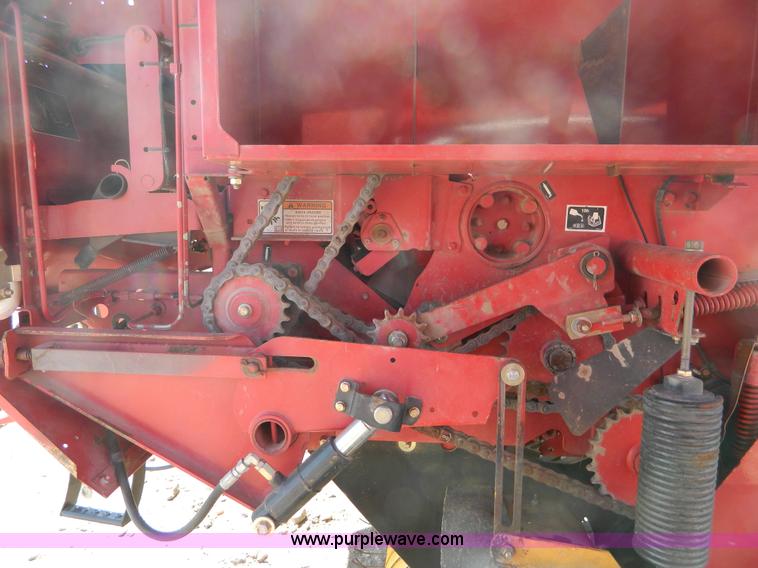 image for item B3588 2004 New Holland BR780 baler