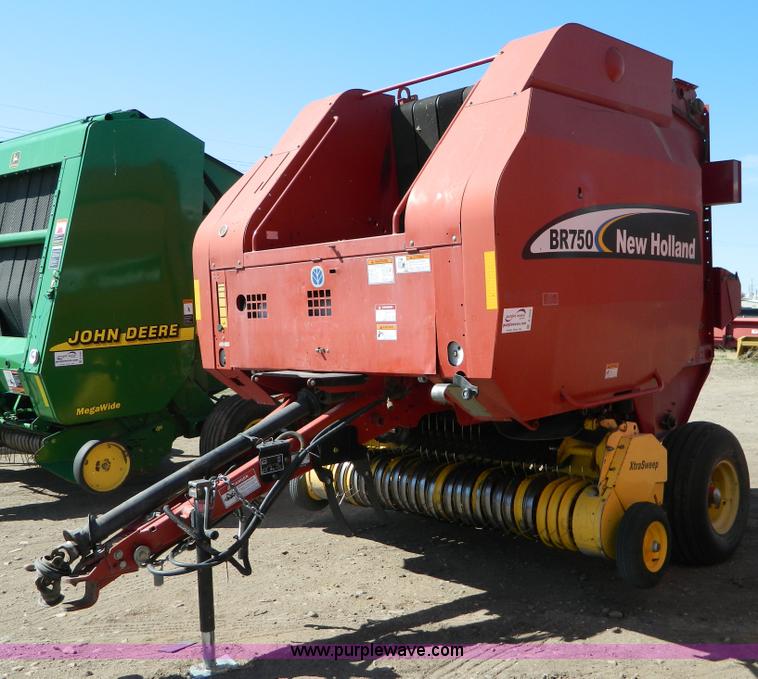 image for item B3589 2003 New Holland BR750 baler
