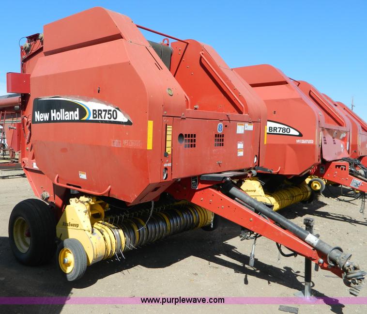image for item B3589 2003 New Holland BR750 baler