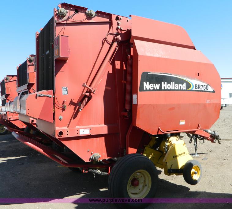 image for item B3589 2003 New Holland BR750 baler
