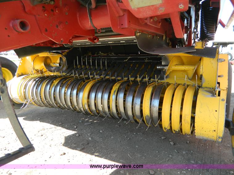 image for item B3589 2003 New Holland BR750 baler