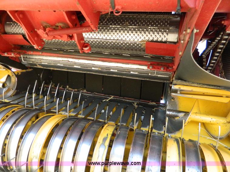 image for item B3589 2003 New Holland BR750 baler