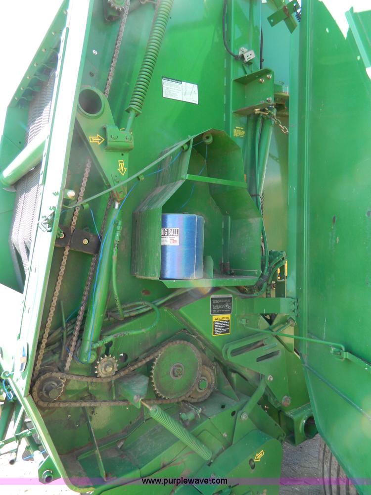 image for item B3590 2001 John Deere 567 MegaWide round baler