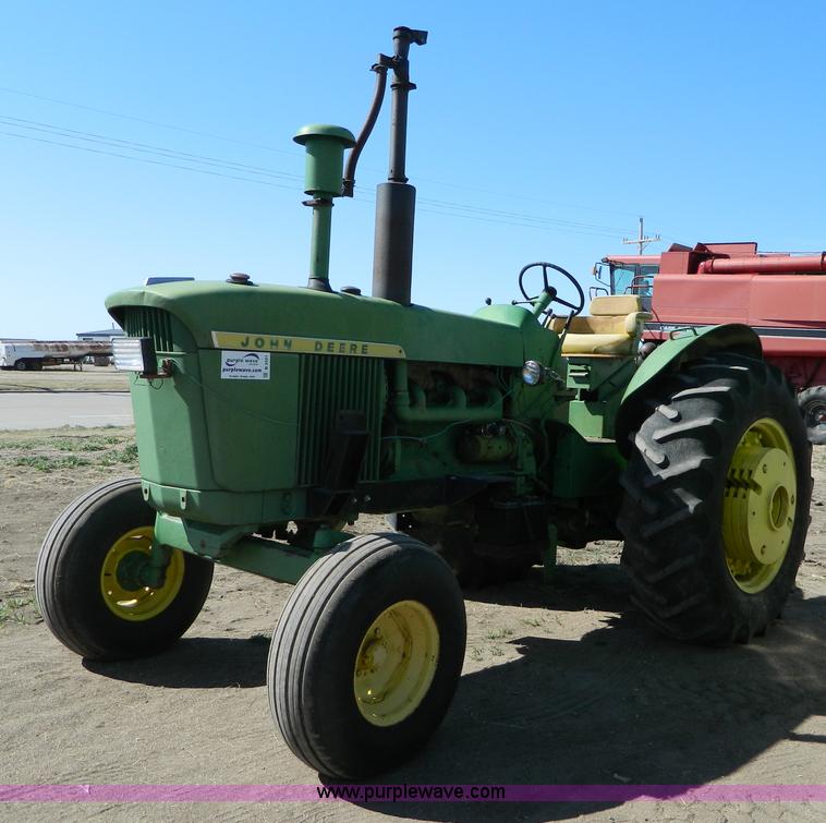 image for item B3591 1962 John Deere 4010 tractor
