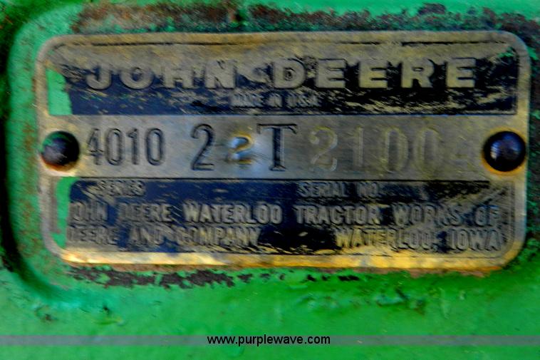 image for item B3591 1962 John Deere 4010 tractor