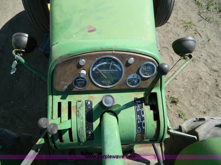 image for item B3591 1962 John Deere 4010 tractor