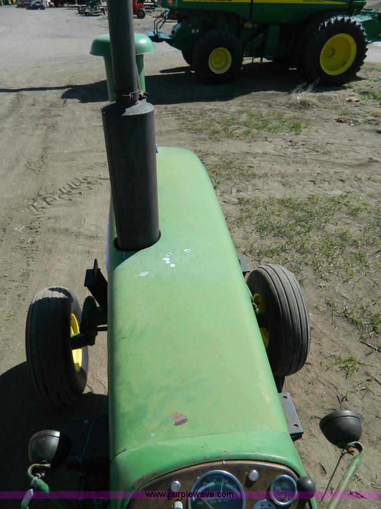 image for item B3591 1962 John Deere 4010 tractor